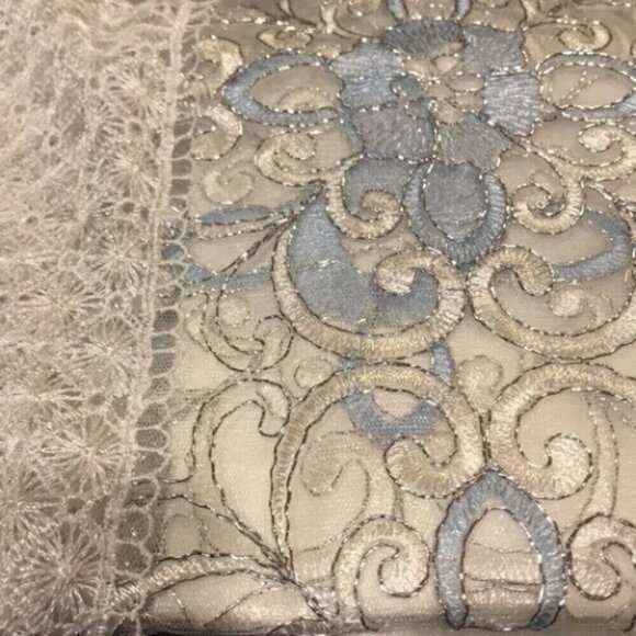 3PC Jezebel Embroidery Kitchen Curtain Set with Crochet Trim - Picture 3 of 4